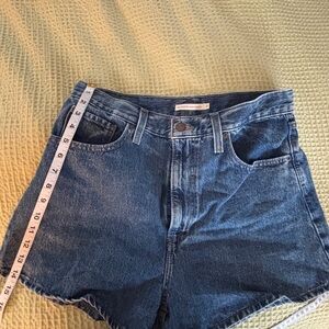 Levi’s Mom shorts